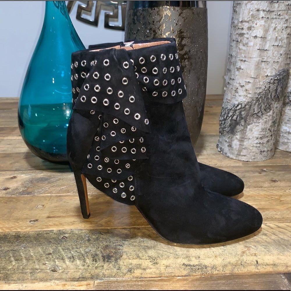 New Alaia Grommet Embellished Suede Ankle Boots - Picture 2 of 5